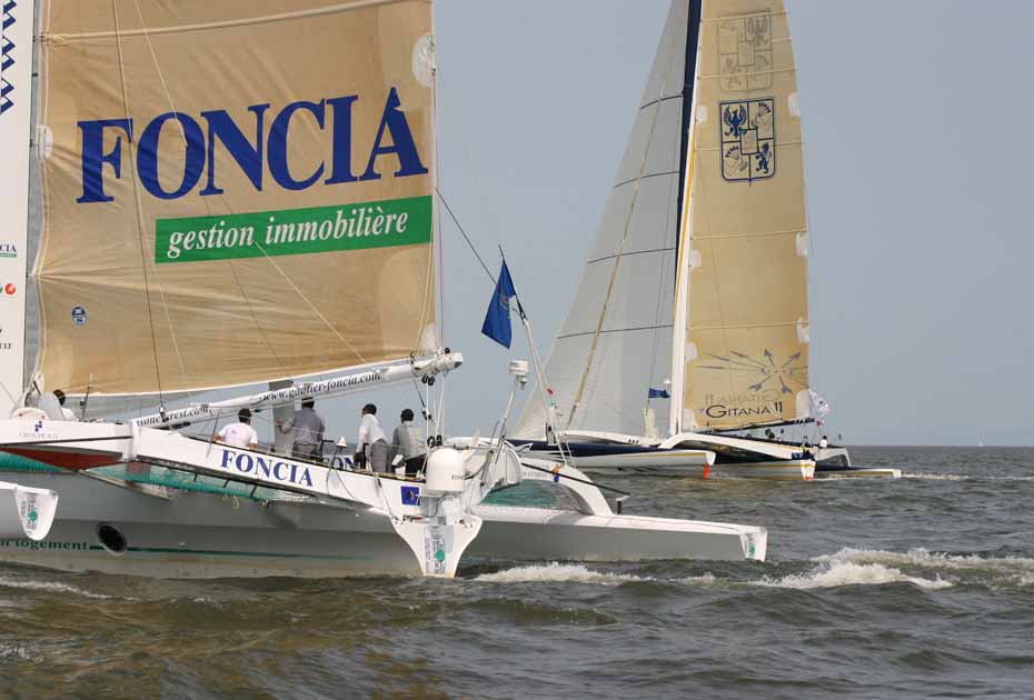 Foncia et Gitana bord à bord